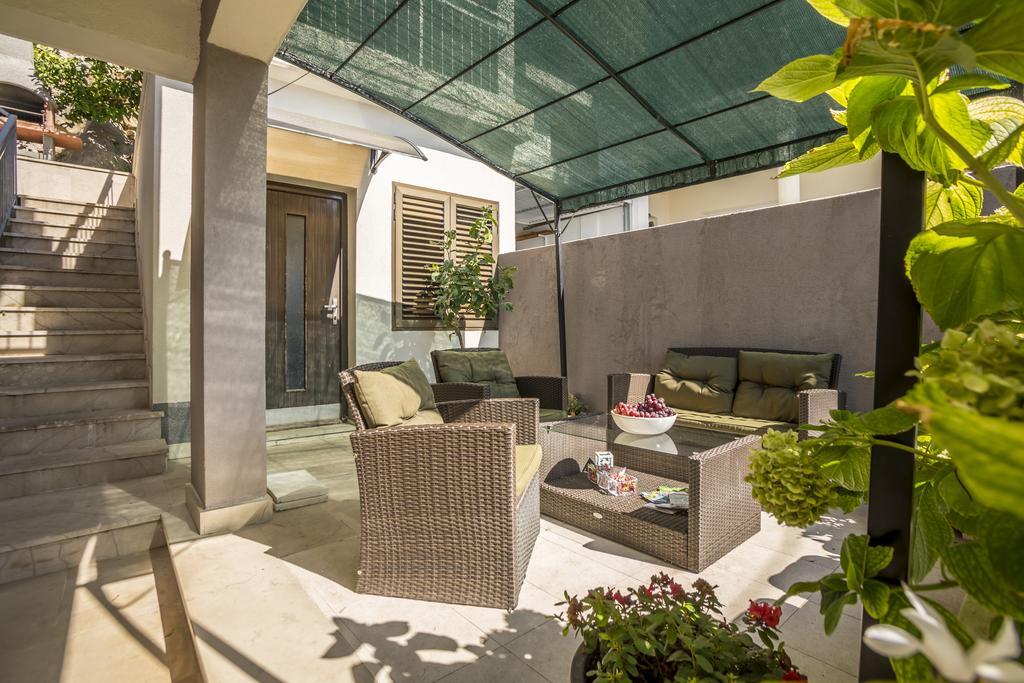 Holiday Home Petra Podstrana Exterior photo